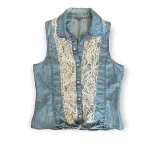 3/15 💚 Denim Crochet Lace Panel Vest Front Knot Tie Button up Collar
